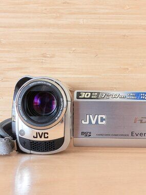 JVC Everio GZ-MG335HU HDD Camcorder 30GB 35x Zoom with Dock Tested